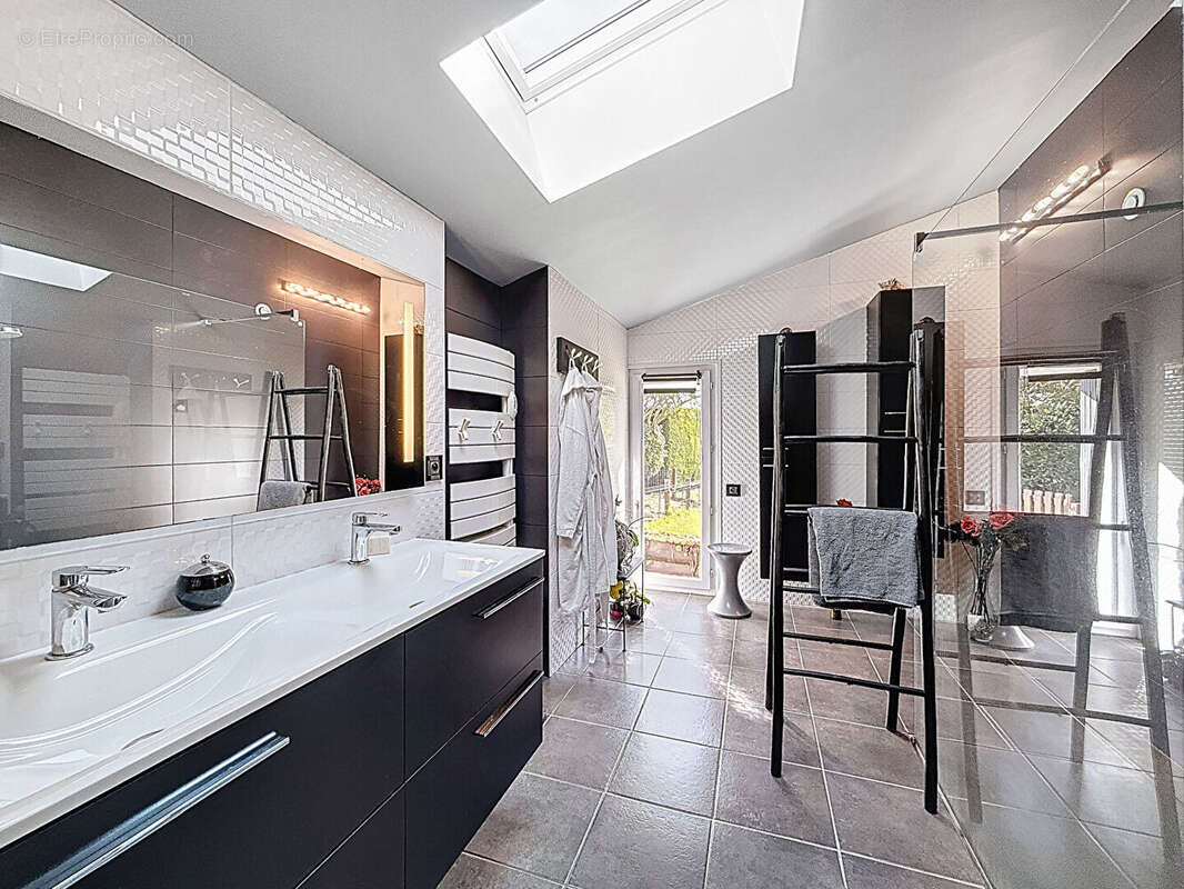 Maison à SAINT-CHRISTOPHE-DU-LIGNERON