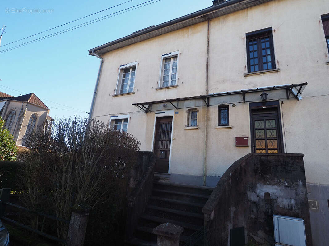 Maison à NOMEXY