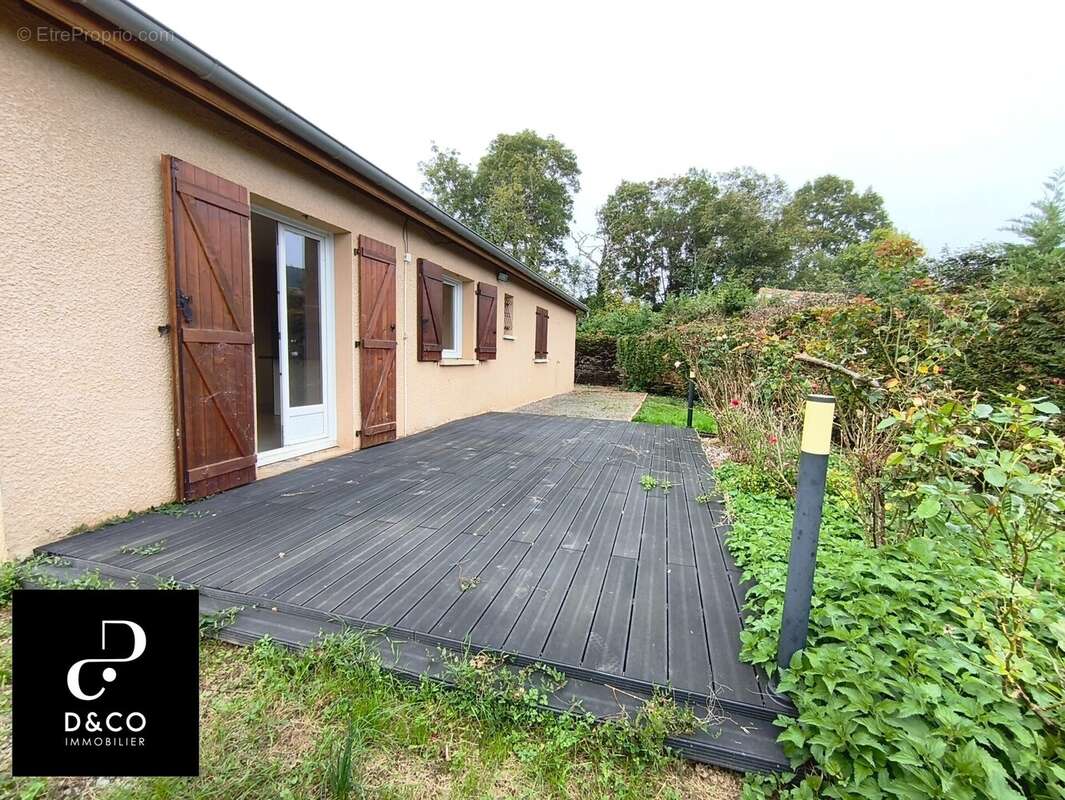 Maison à CHARNAY-LES-MACON