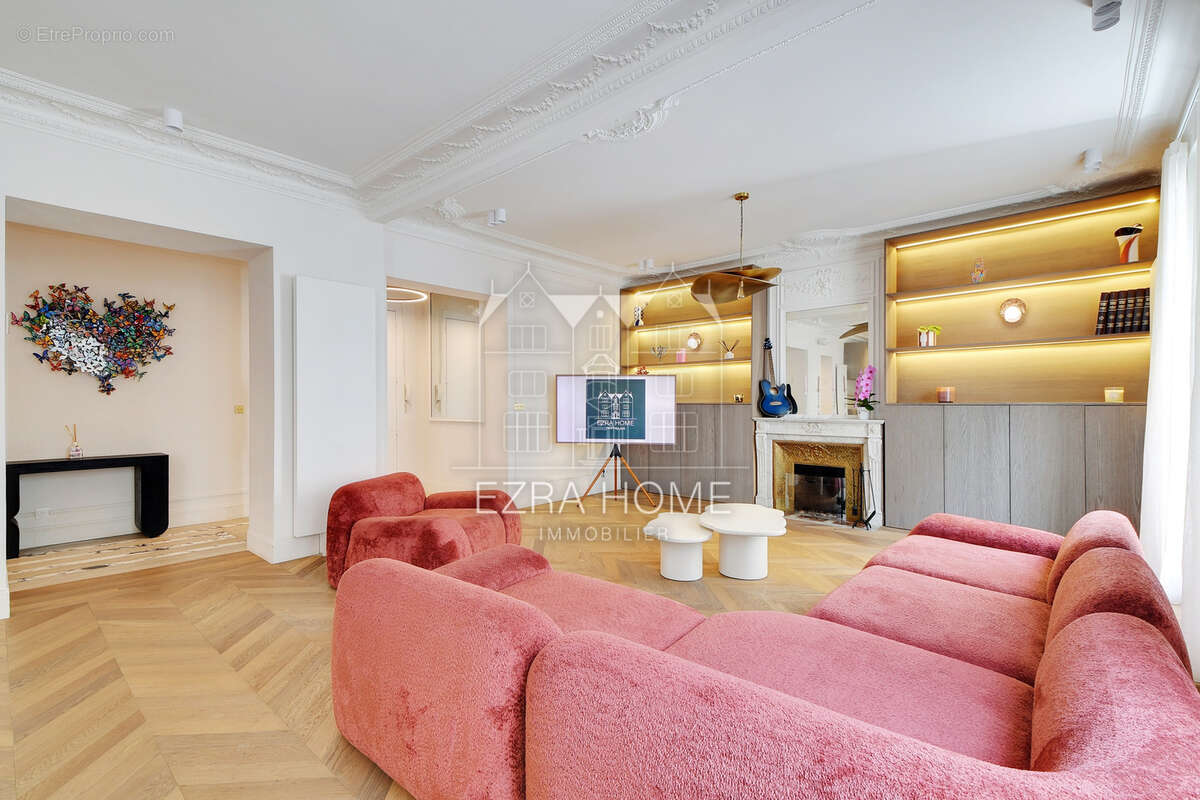 Appartement à NEUILLY-SUR-SEINE