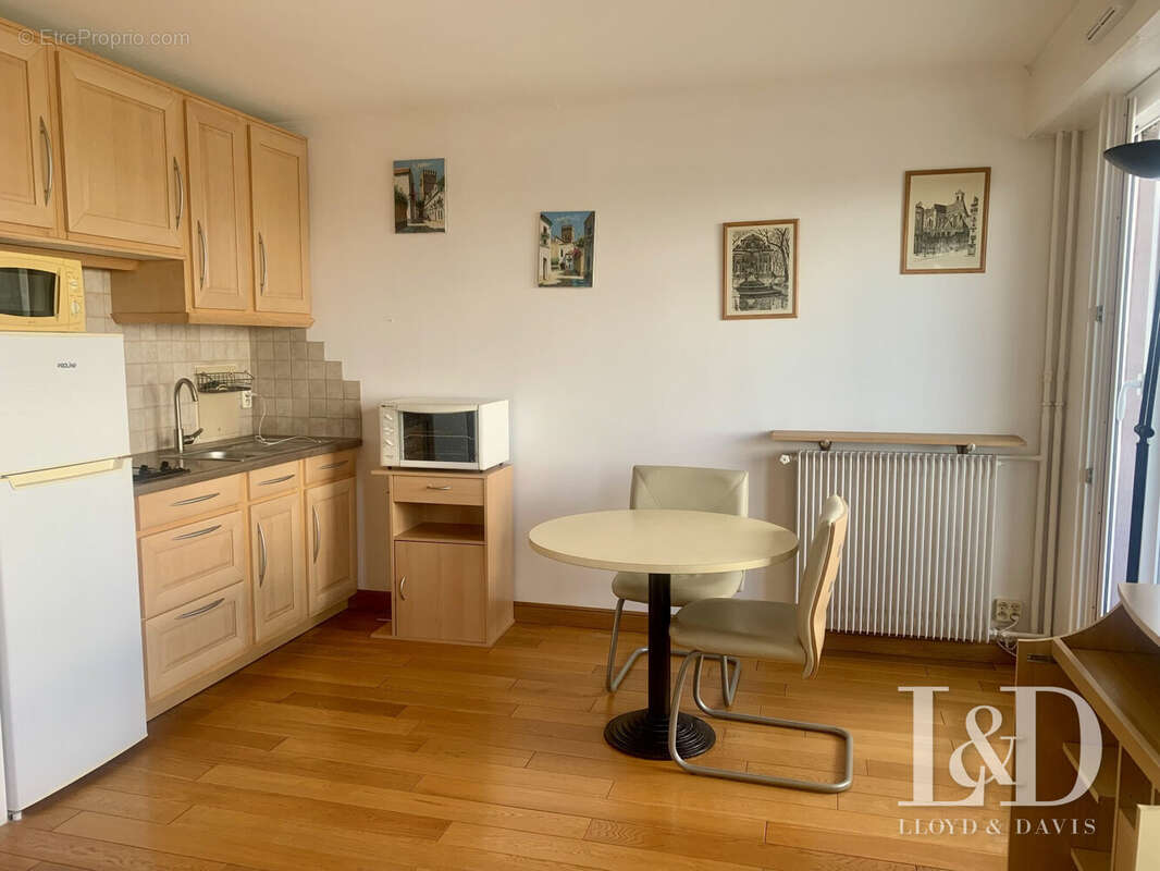 COIN CUISINE  - Appartement à PARIS-19E