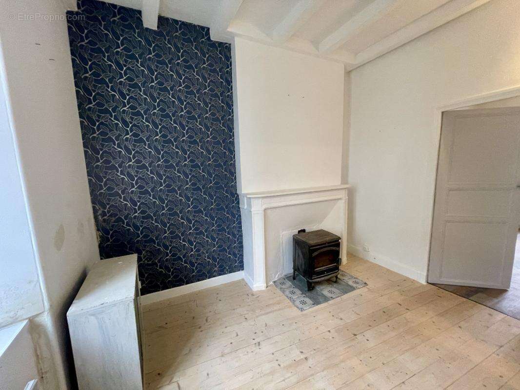 Maison à CHEF-BOUTONNE