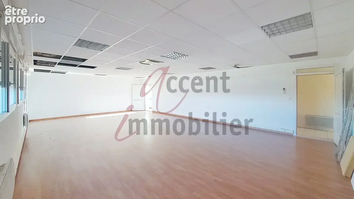 Chateaurenard : Bureaux professionnels - zone d'activité - photo 5