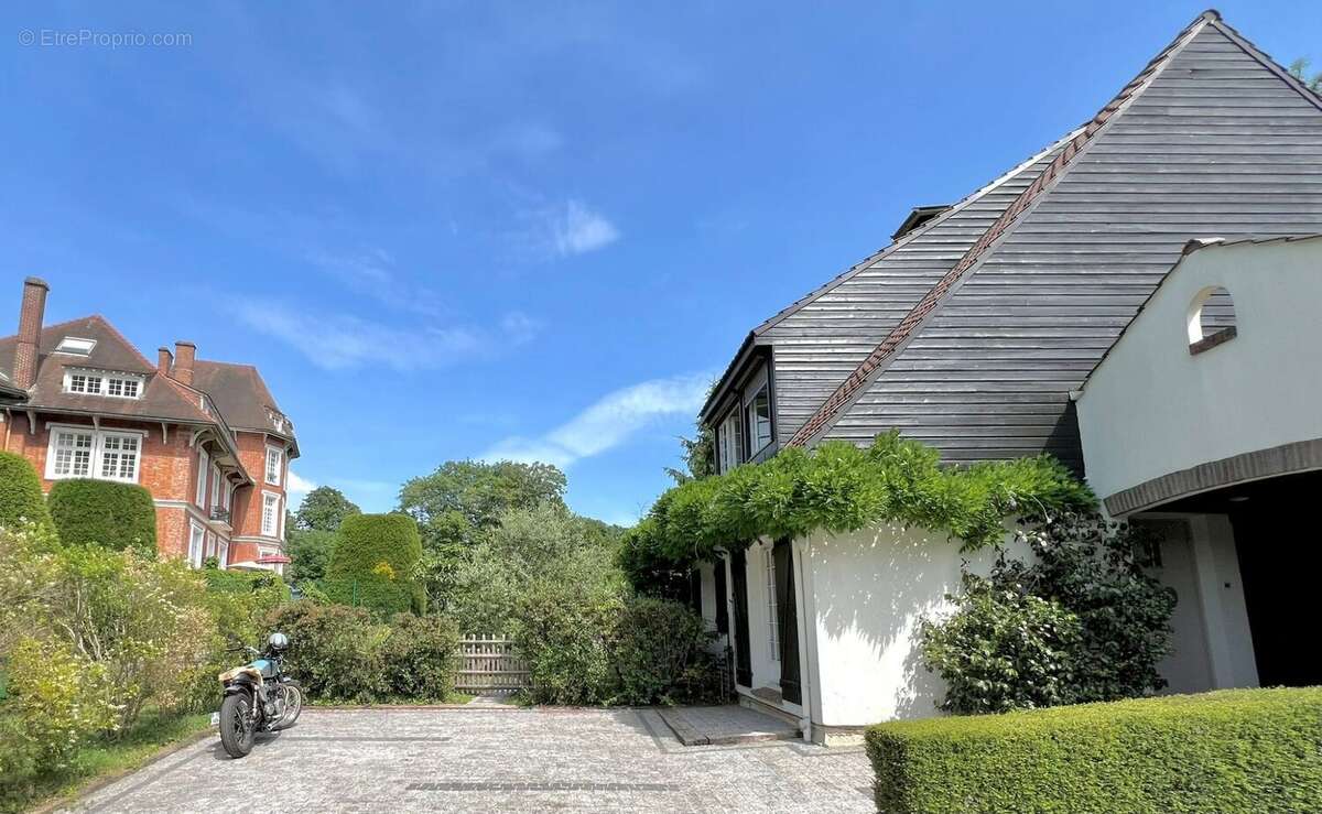 Maison à JOUY-EN-JOSAS