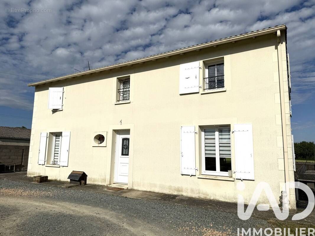 Photo 1 - Maison à CELLES-SUR-BELLE