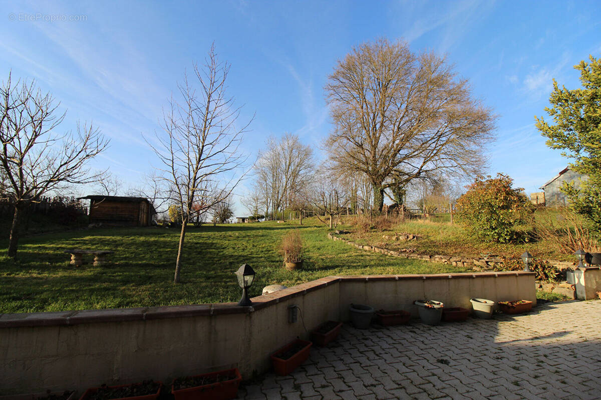 Maison à SAVIGNY-EN-REVERMONT
