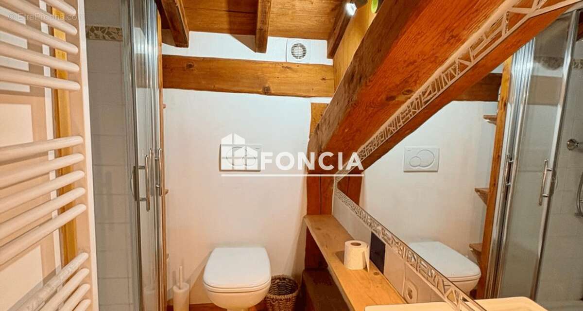 Maison à LES ALLUES