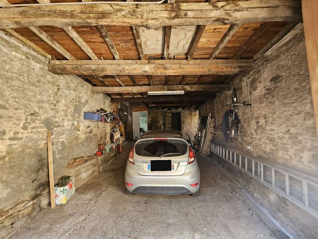 Maison à LAURE-MINERVOIS