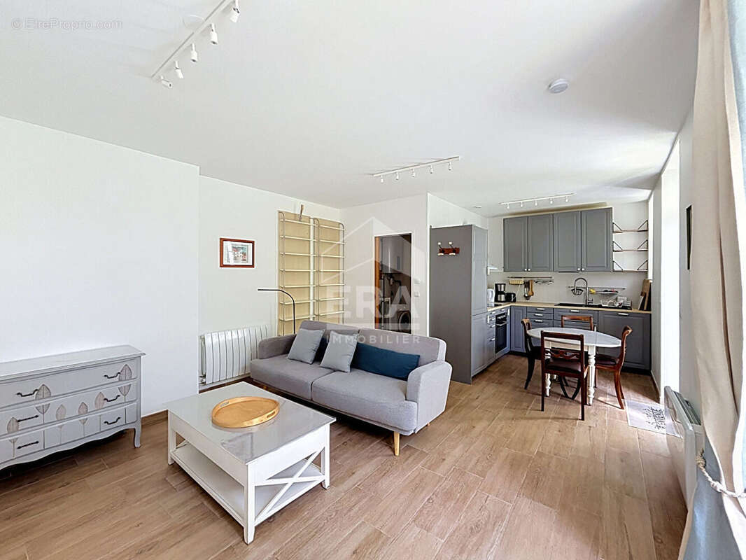 Appartement à LEVALLOIS-PERRET