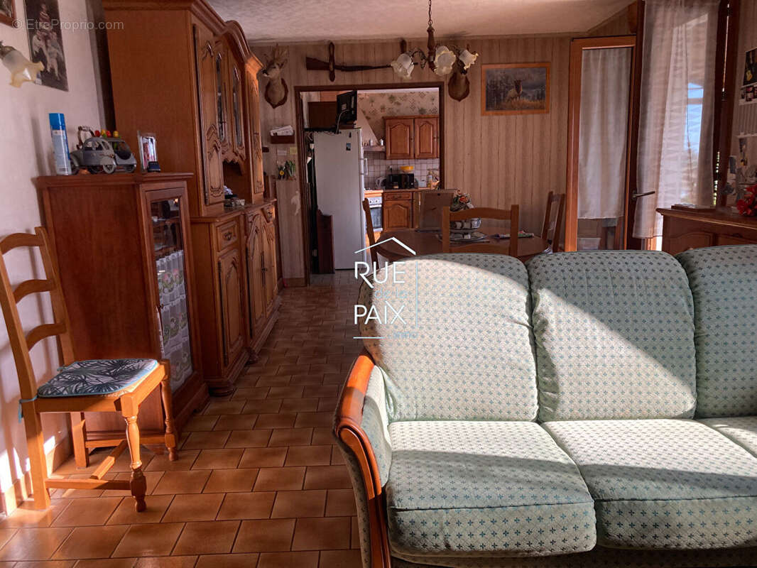 Maison à VAUX-SUR-VIENNE