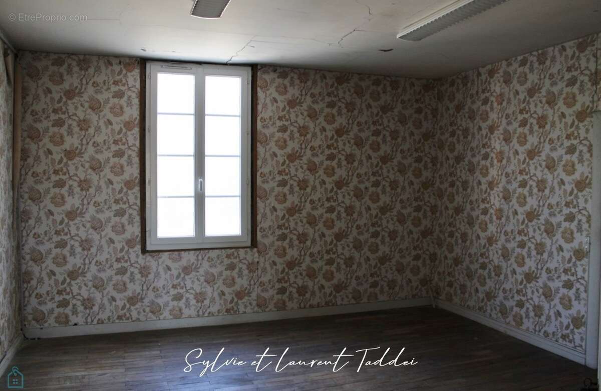 Maison à BARBEZIEUX-SAINT-HILAIRE