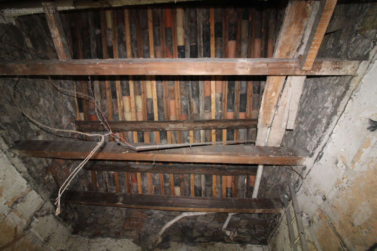 Maison à MOLIERES-SUR-CEZE