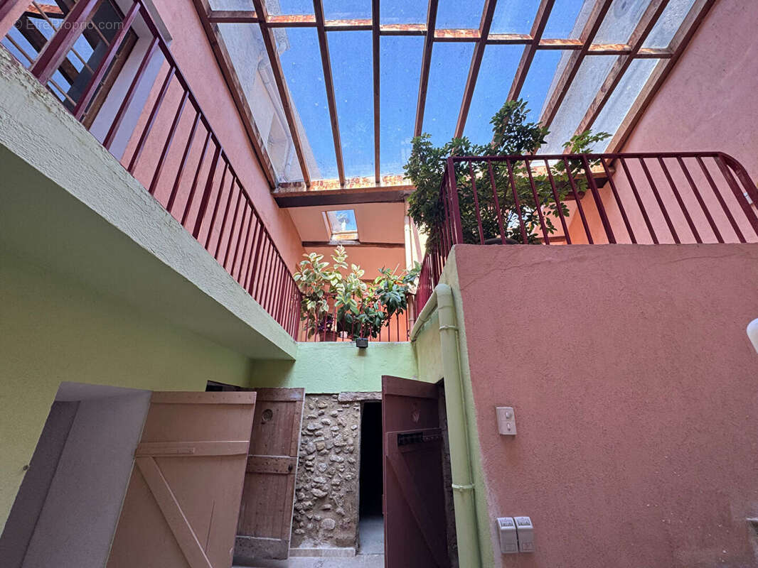 Maison à PERNES-LES-FONTAINES