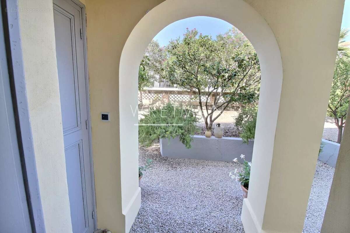 Charmante maison de 7 pièces - Cagnes-sur-mer - photo 16