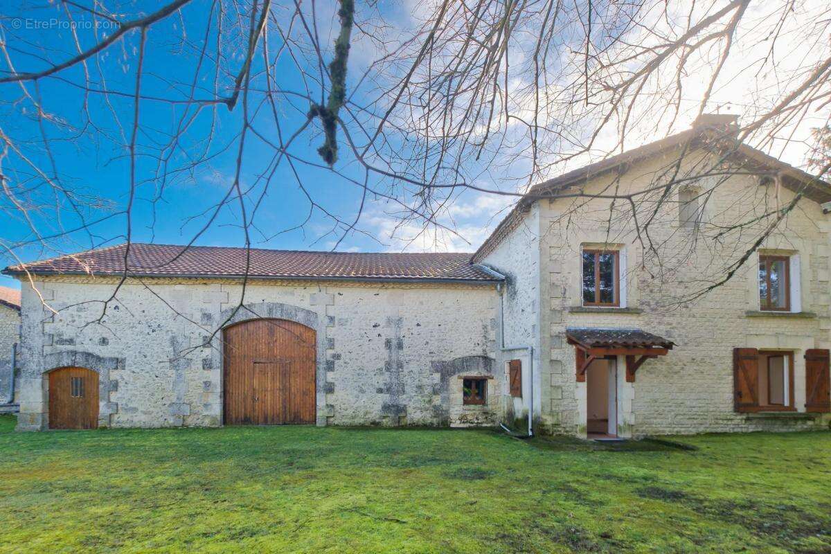 Maison à GRAND-BRASSAC