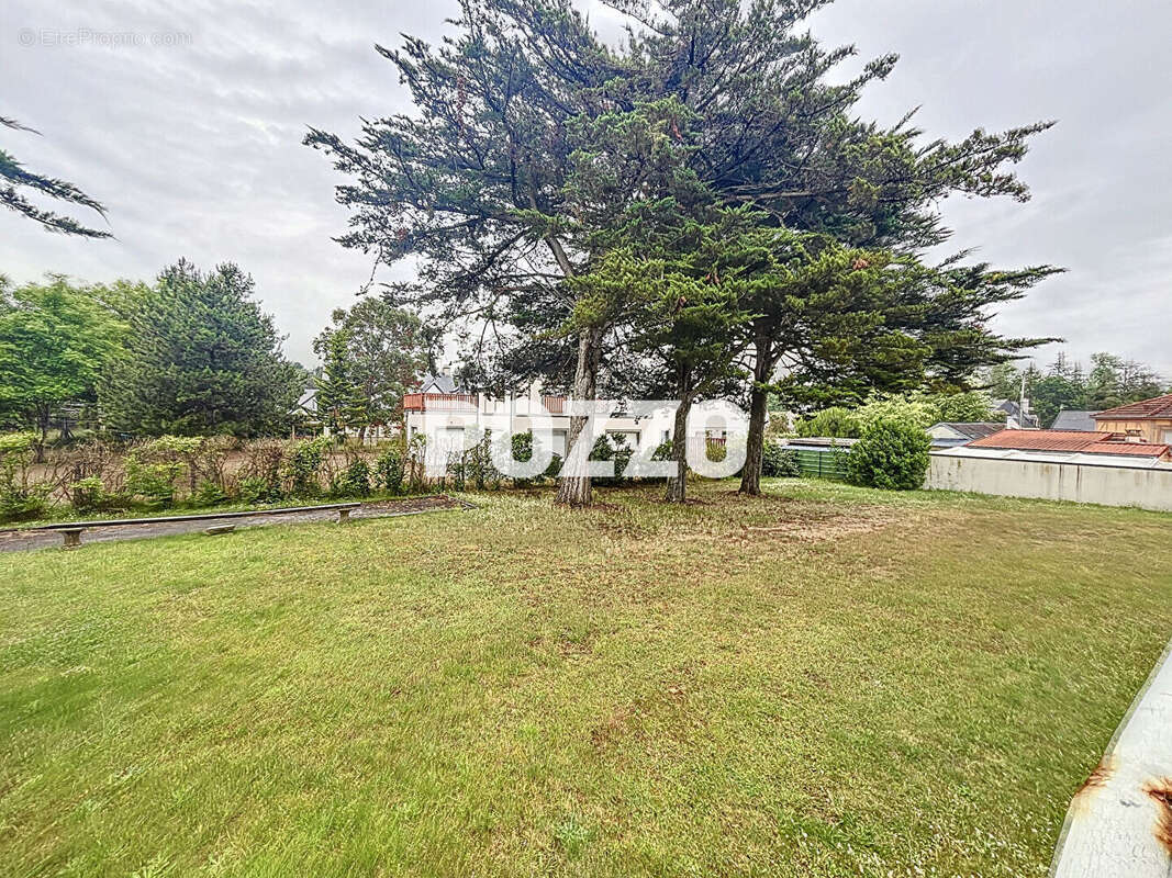 Terrain à JULLOUVILLE