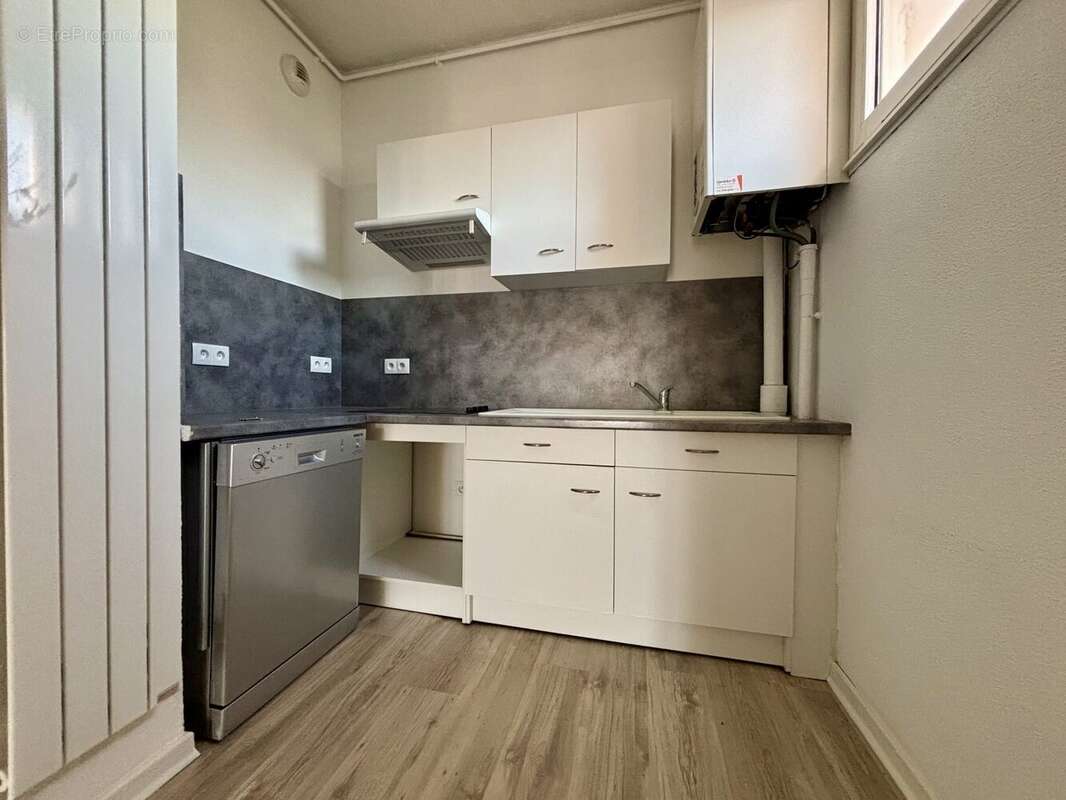 Appartement 88 m² à Bourg-De-Peage  - photo 9
