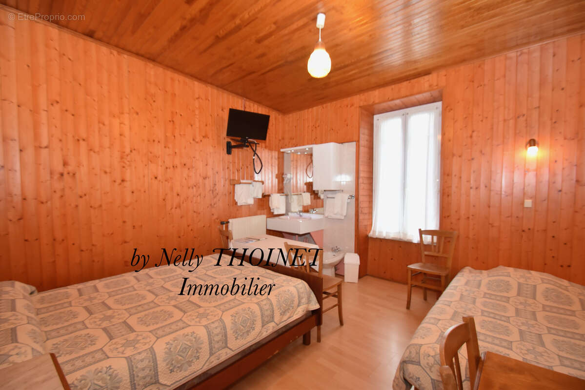 Commerce à PICHERANDE