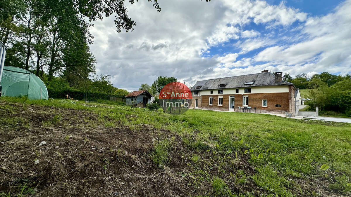 Maison à HORNOY-LE-BOURG