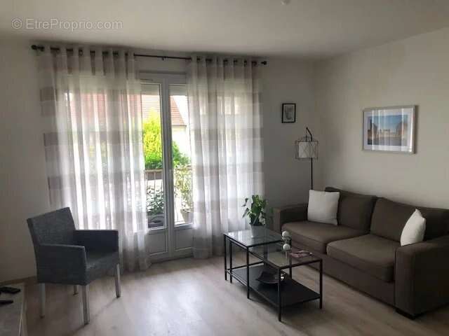 Appartement à SARTROUVILLE