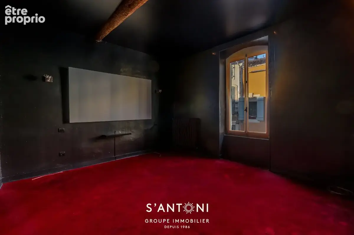 BESSAN: Maison de caractère 325 m² avec cour, proche centre et commodités - photo 14