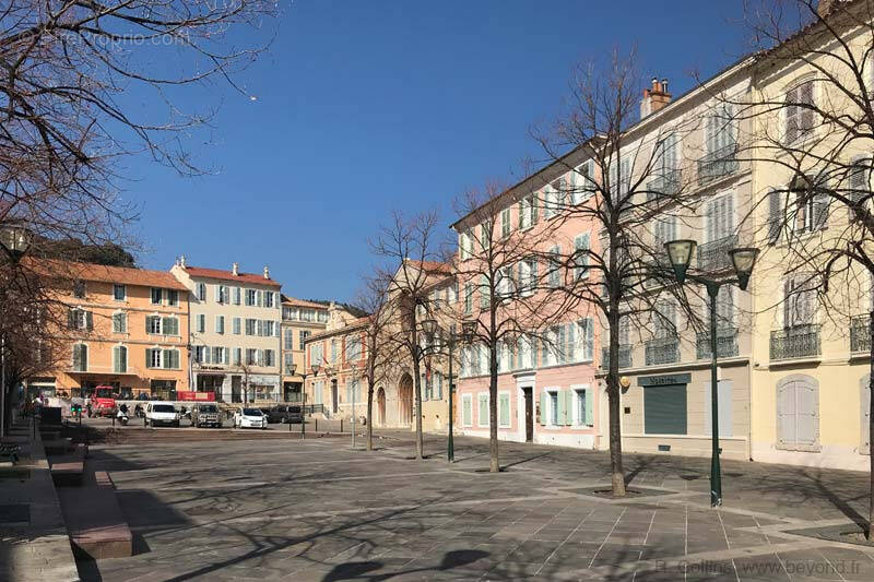 Appartement à HYERES