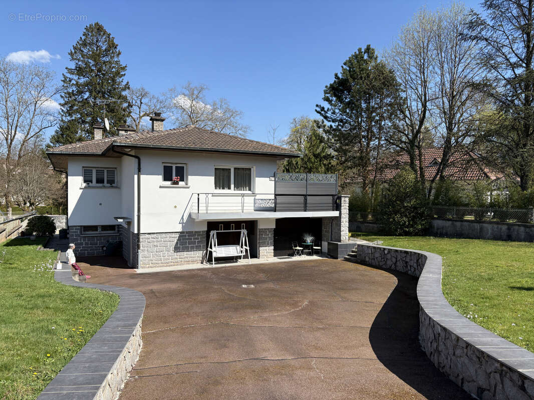 Maison à LUXEUIL-LES-BAINS