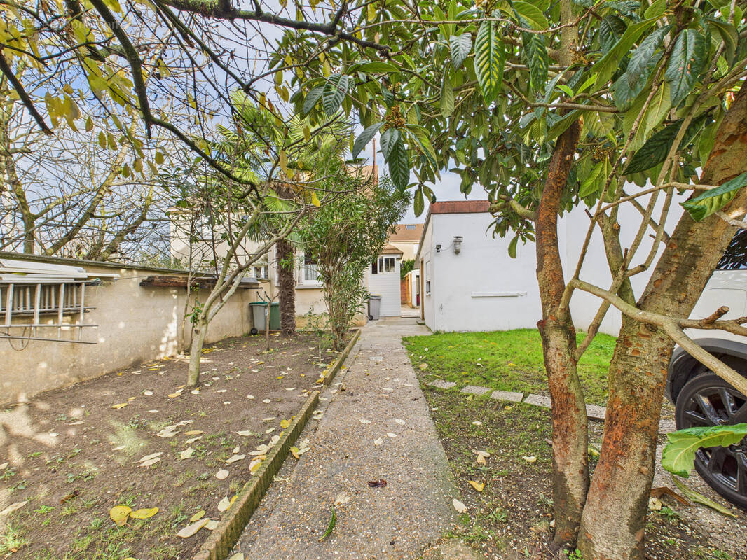 Maison à SARTROUVILLE