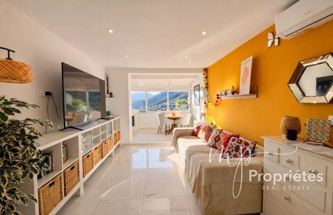 Appartement à LA CROIX-VALMER