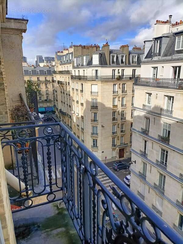 Appartement à PARIS-15E