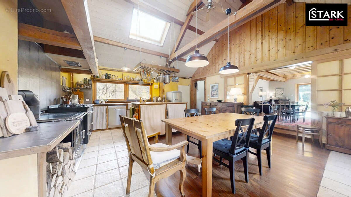 Maison à SAINT-HIPPOLYTE