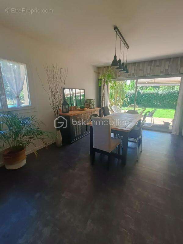 Maison à LAA-MONDRANS