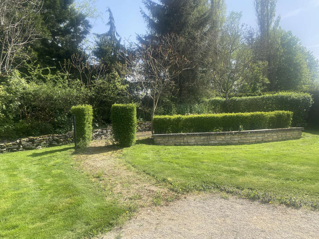 Maison de 101m2 sur près de 10 ares de terrain à Orchamps-Vennes - photo 18