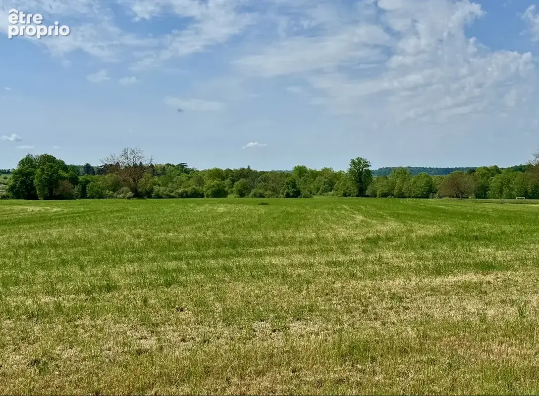 Terrain à CHAMPAGNAC-DE-BELAIR