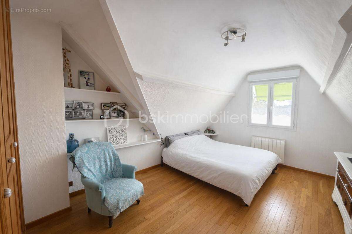  Maison familiale 150 m² – Jardin paysagé – Emplacement idéal!! - photo 12