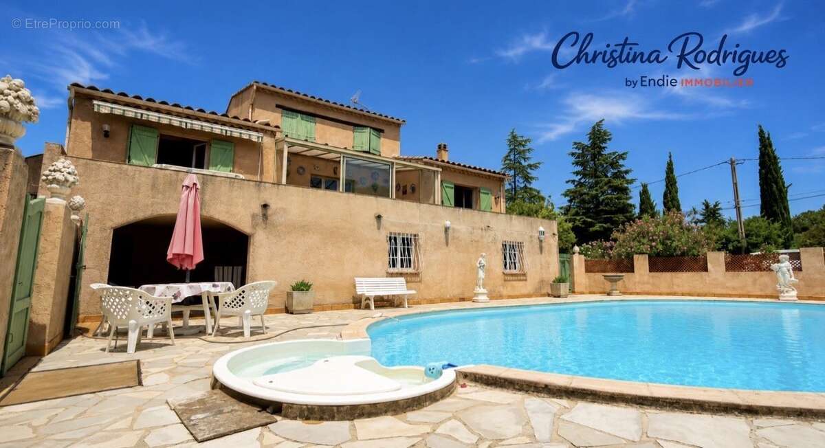 Lorgues villa t6 piscine garage - photo 2
