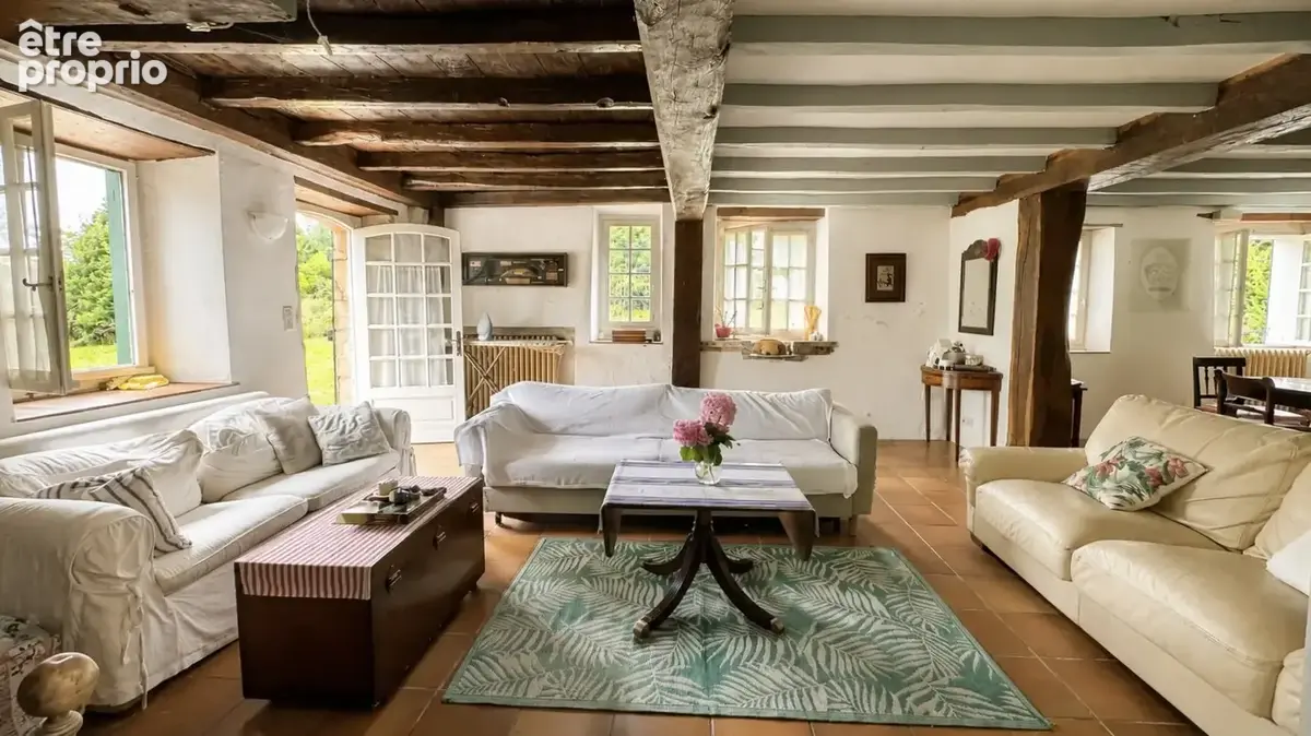 Maison de caractère du XVIIIe siècle rénovée  402 m² habitables  9 chambres  Terrain de 2 215 m²  Urt - photo 4