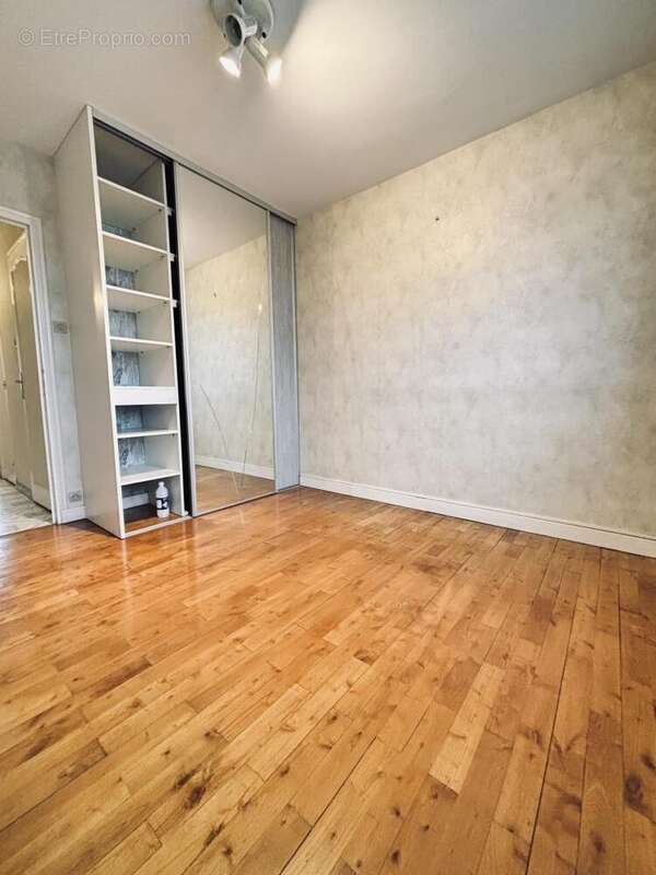 Appartement à FONTAINE