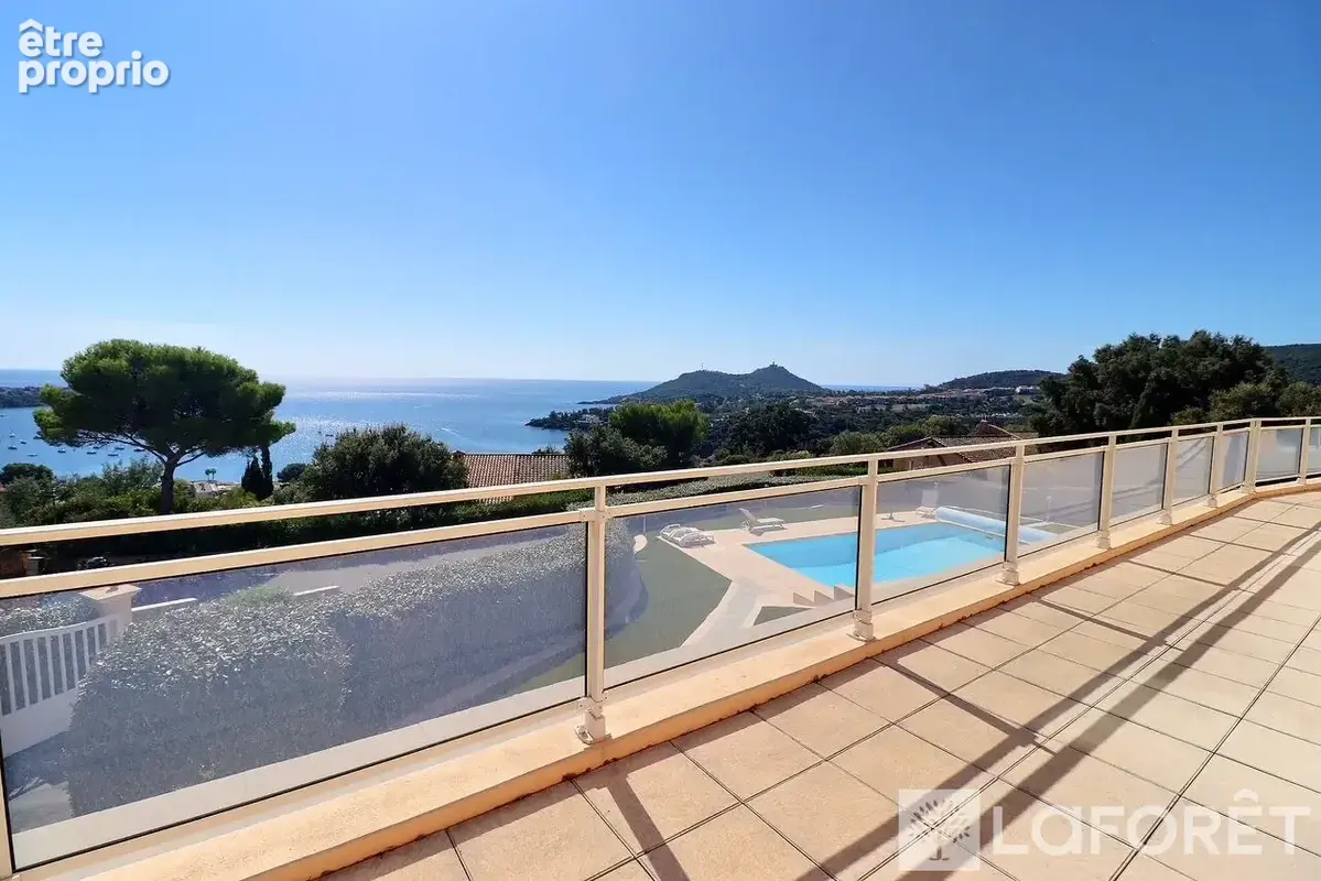 Photo Maison à La Seyne-Sur-Mer au prix de 2 444 000€