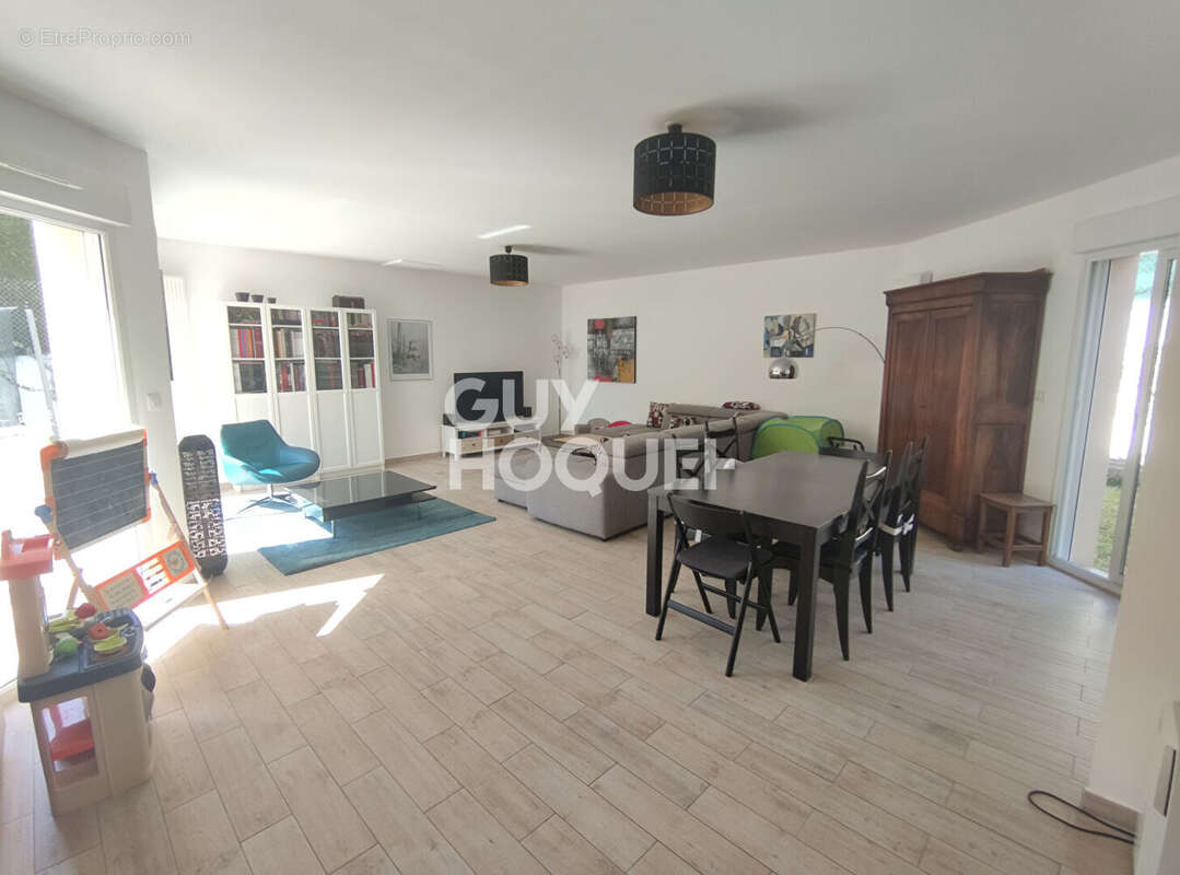 Maison à L'ETANG-LA-VILLE