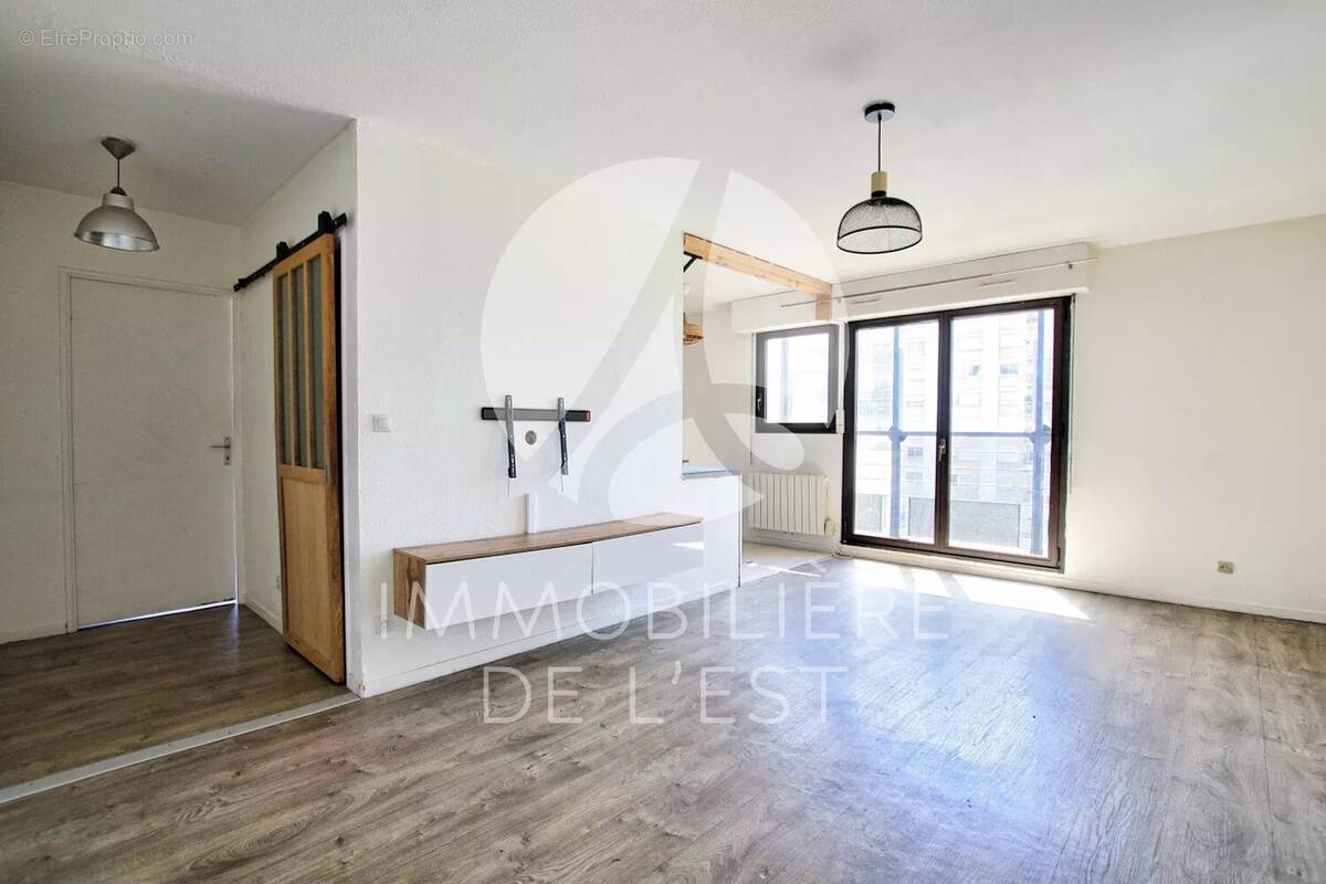 Appartement à LYON-8E