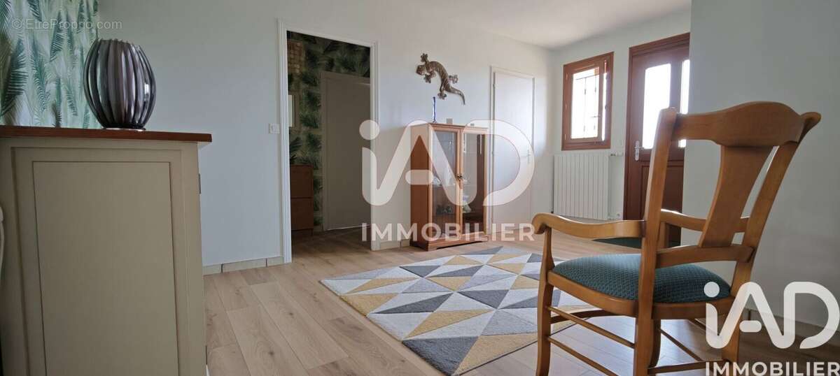 Photo 8 - Maison à LONGEVES