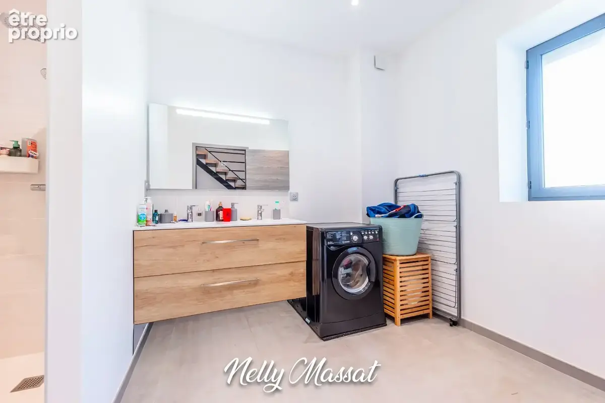 Appartement à vendre 4 pièces LA MOTTE SERVOLEX (73) - Triplex récent avec jardin et stationnement - photo 8