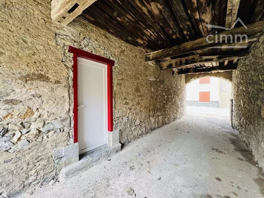 Maison à ROQUEFEUIL