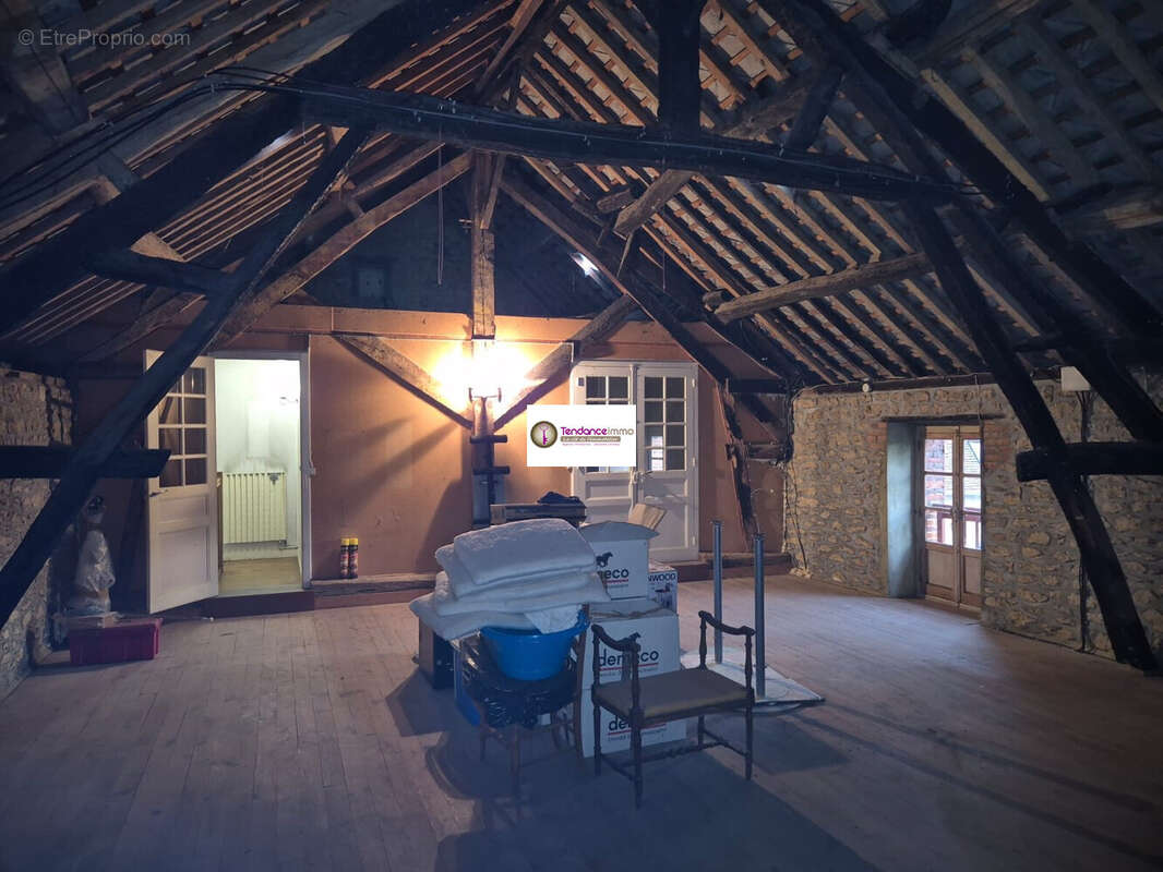 Maison à LE MELE-SUR-SARTHE