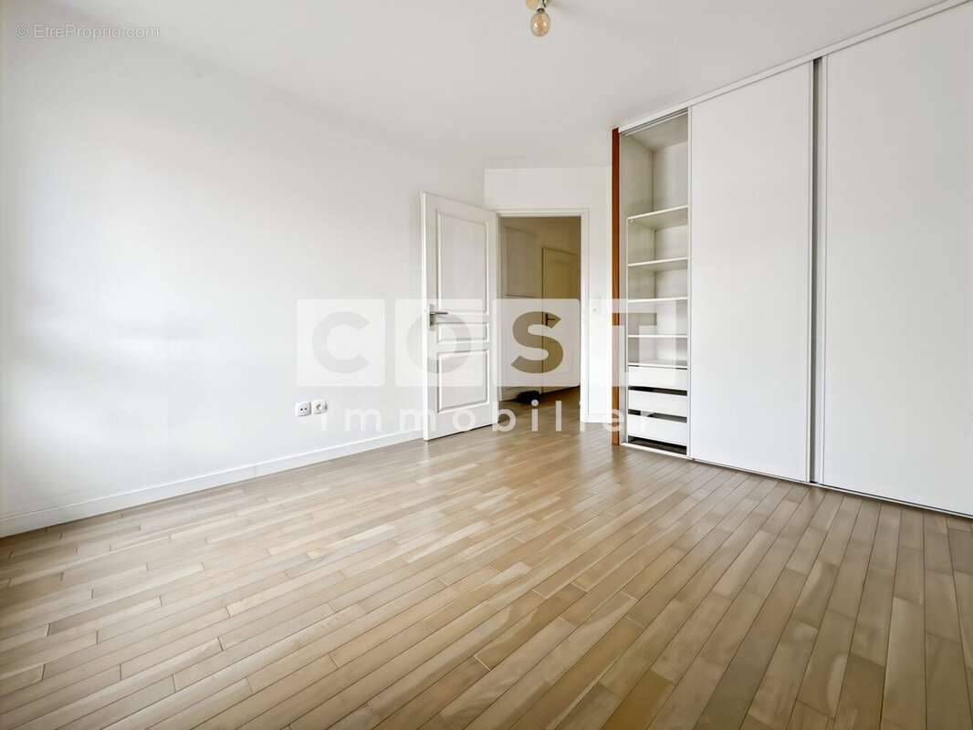 Appartement à BOIS-COLOMBES