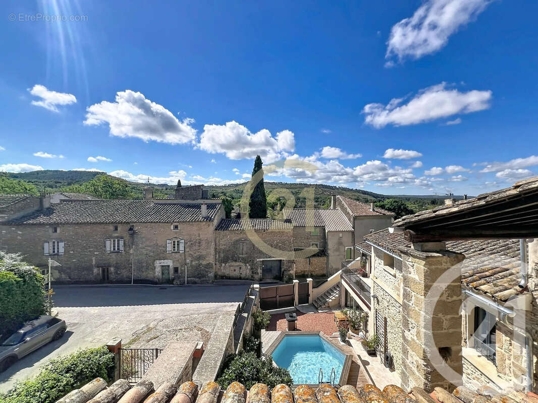 Maison à SAINT-QUENTIN-LA-POTERIE