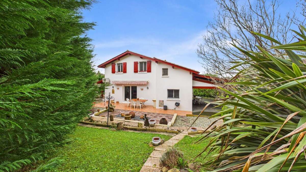 Maison à CAMBO-LES-BAINS