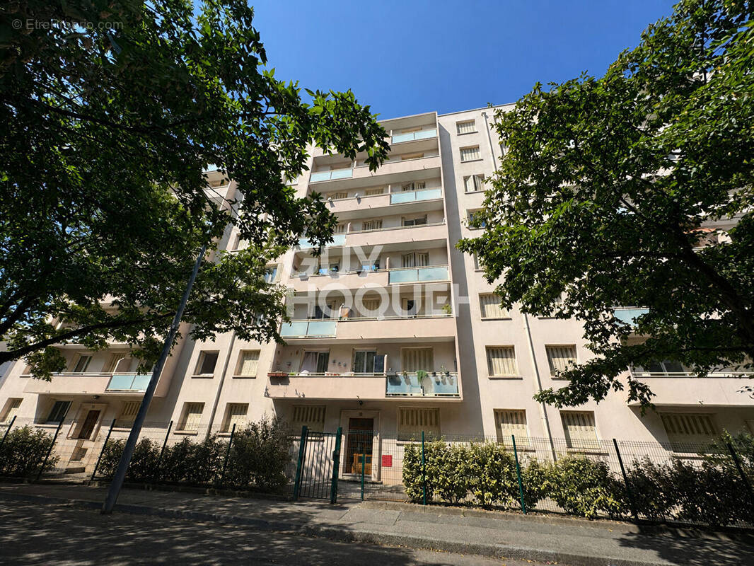 Appartement à LYON-8E