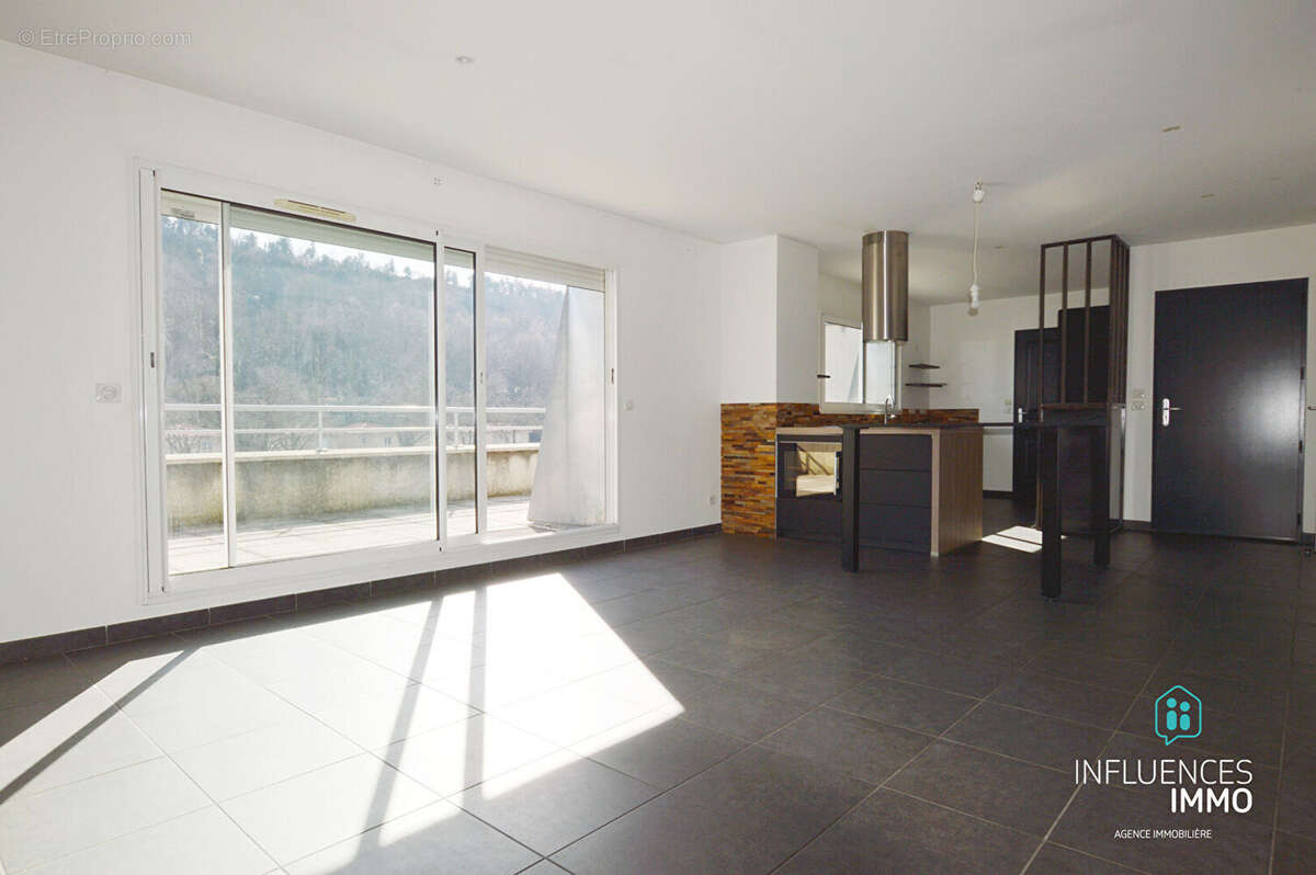 Appt T3 + garage (26000) - photo 2